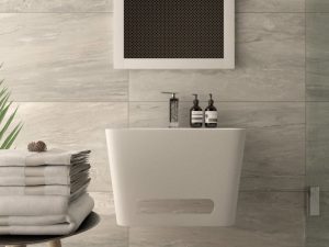 Instalación de accesorios para baños como toalleros, estantes o jaboneras
